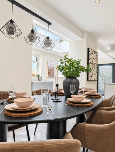 Others 5, Luxury 6-bed House in Manchester - Free Parking, Tameside