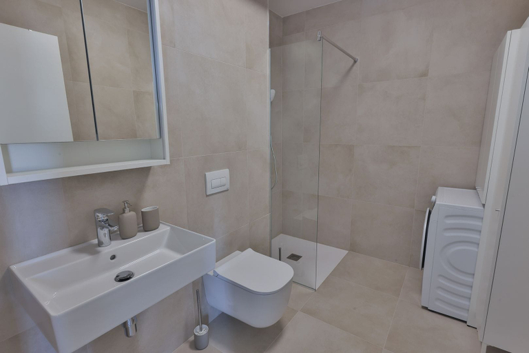 Others 4, Apartment Kern with Indoor Parking, Kranj