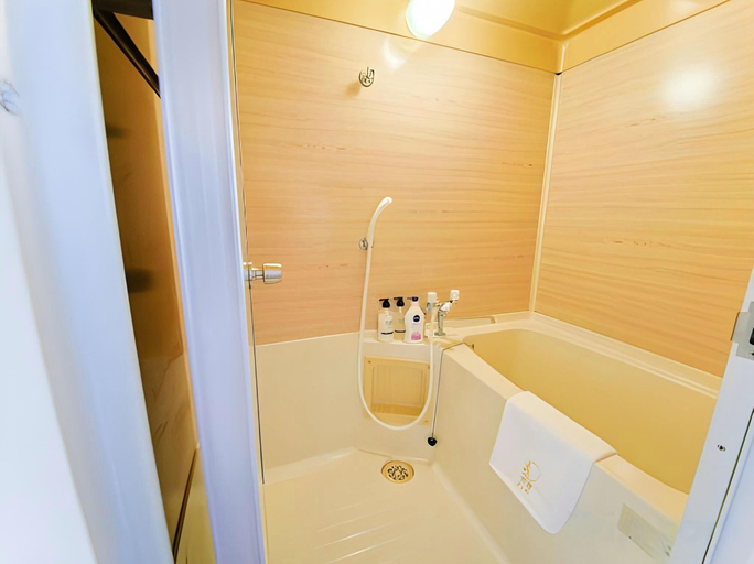 Bathroom 3, Hotel Yoshiya, Osaka