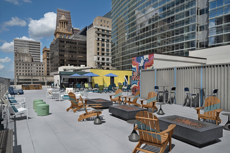 Food & Drinks 5, Aloft by Marriott Houston Downtown, Houston