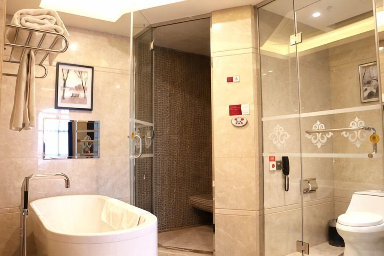 Bathroom, Oriental International Hotel, Yichang