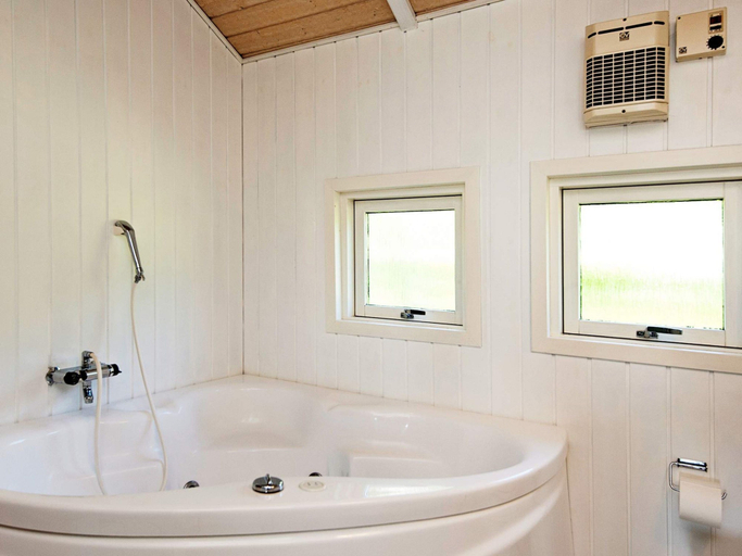 Bathroom 3, 4 Star Holiday Home in Sjolund, Kolding