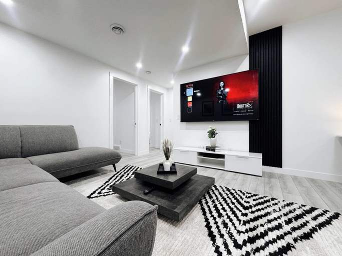 Others 1, Premium, Family-friendly 2-bedroom Private Suite, Division No. 6