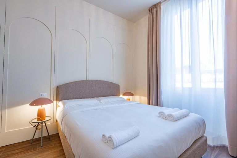Others 1, Lumi stays, Florence