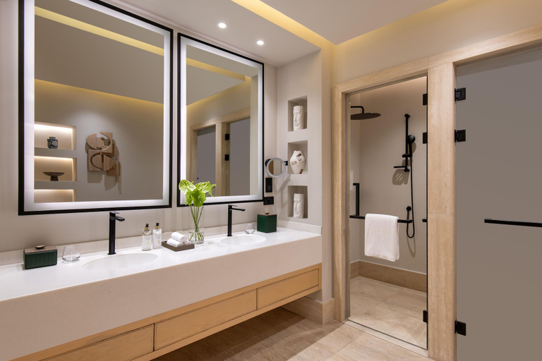 Bathroom 5, Katara Hills Doha, Lxr Hotels & Resorts, Doha