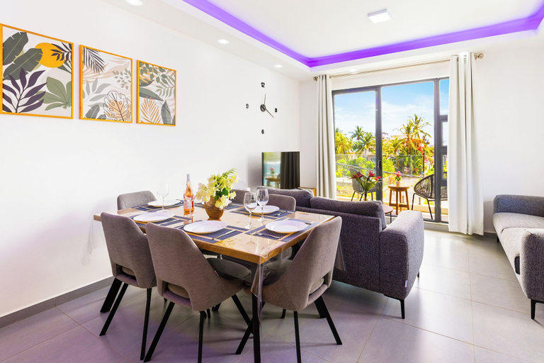 Others 1, Pearl Heights Residence 202, Black River