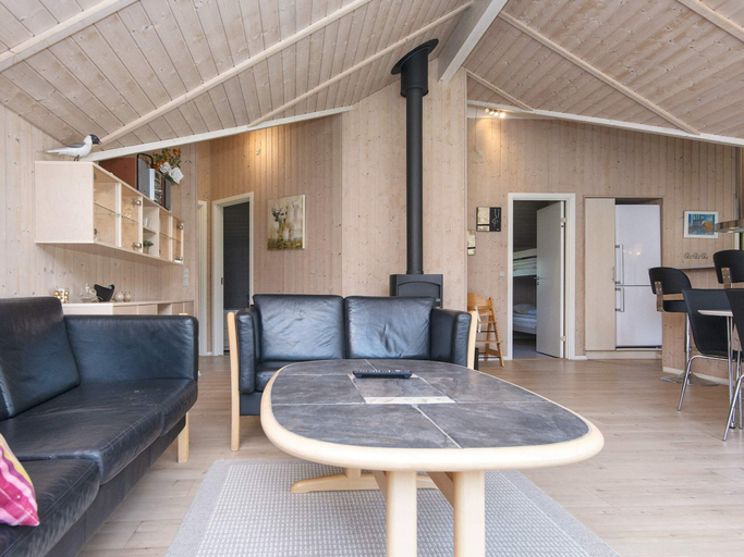 Others 4, 5 Star Holiday Home in Ulfborg, Holstebro