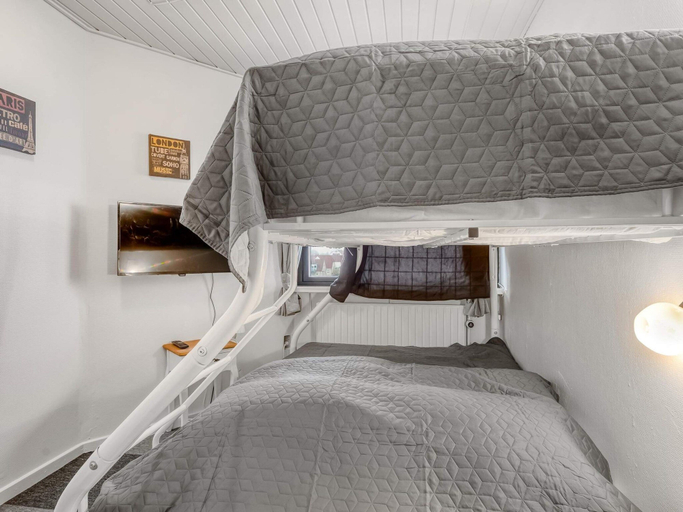 Bedroom 5, 4 Star Holiday Home in Lokken, Hjørring