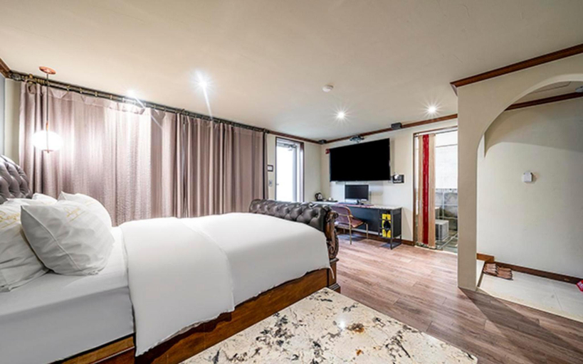 Bedroom 3, Kayla Hotel, Uijeongbu