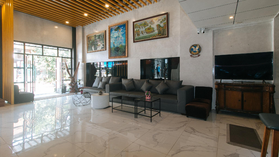 Public Area 2, RedDoorz @ Walk Inn Apartelle Antipolo, Antipolo City