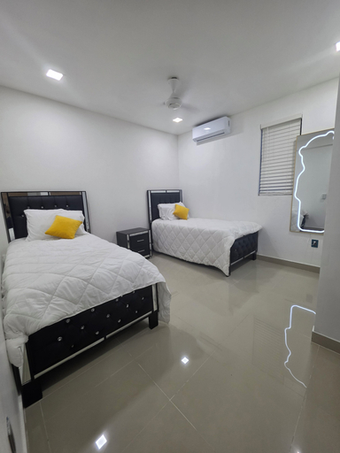 Others 5, Infiniti Suites