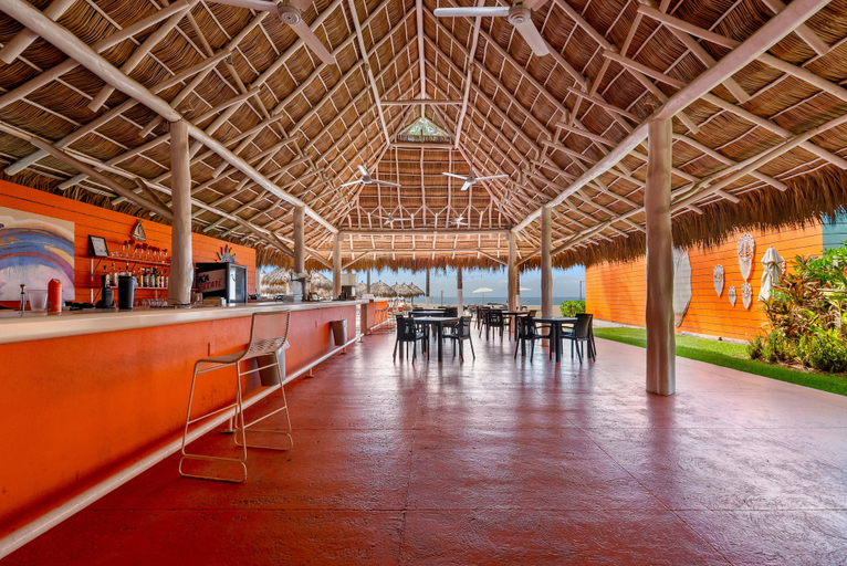 Others 4, 1BR Condo in La Cruz de Huanacaxtle With Pool, Gym, Wifi, and AC, Compostela