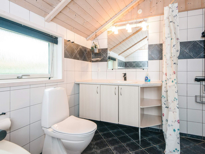 Bathroom 3, 4 Star Holiday Home in Hemmet, Ringkøbing-Skjern
