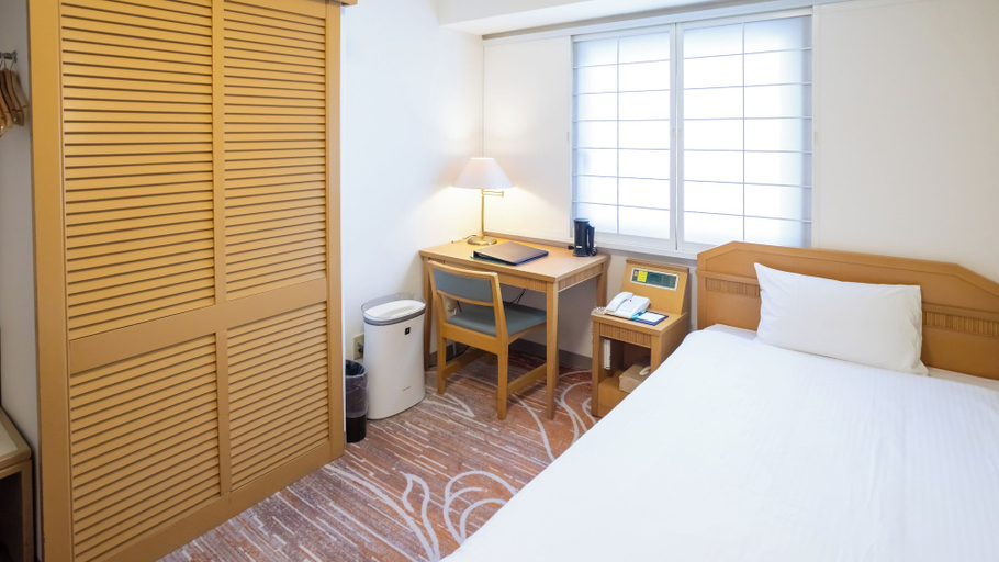Bedroom 3, Pacific Hotel Okinawa, Naha