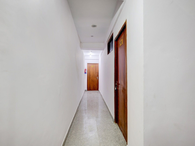 Others 2, Super Collection O Sector 18, Gautam Buddha Nagar