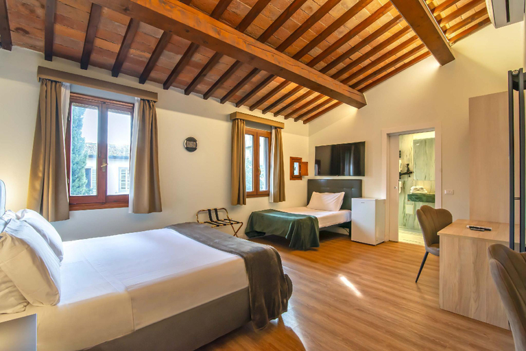 Bedroom 5, Marco's Way , Florence