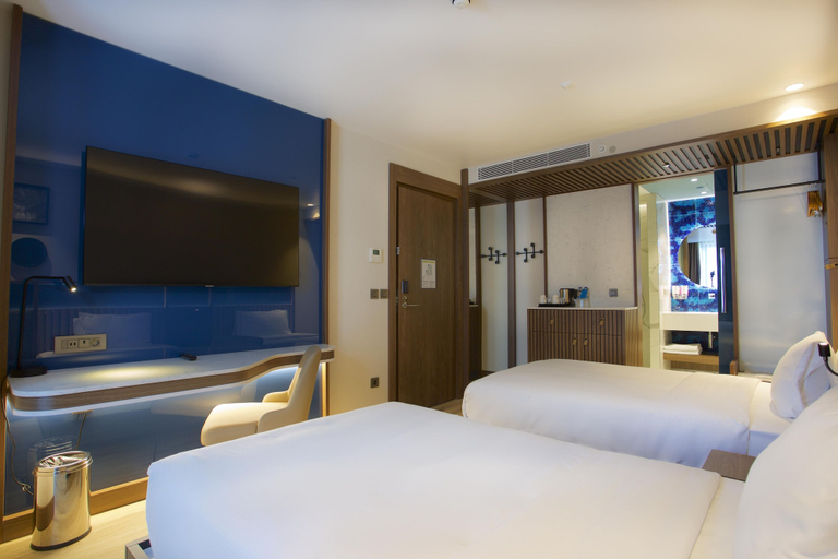 Bedroom 3, Hampton By Hilton Istanbul Old City, Fatih