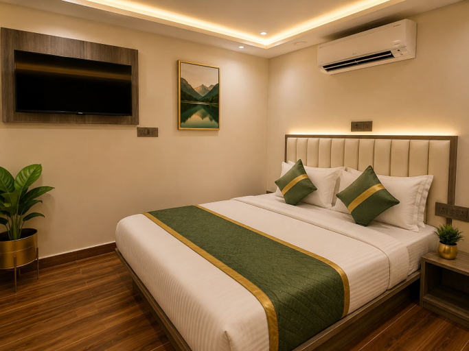 Others 2, The Crown Hotel Lokhandwala Andheri, Mumbai Suburban