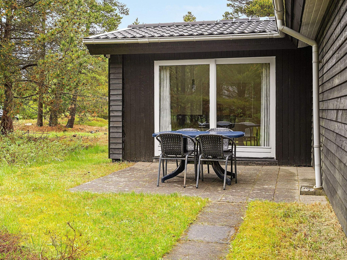 Others 4, 8 Person Holiday Home in Romo, Tønder