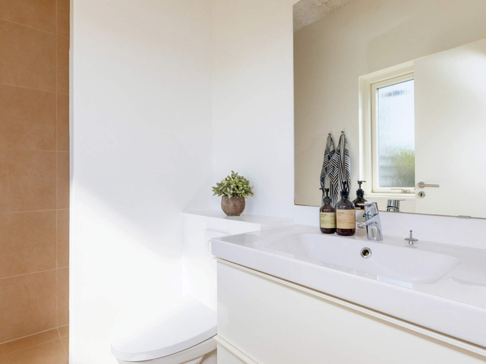 Bathroom 3, 5 Star Holiday Home in Lokken, Hjørring