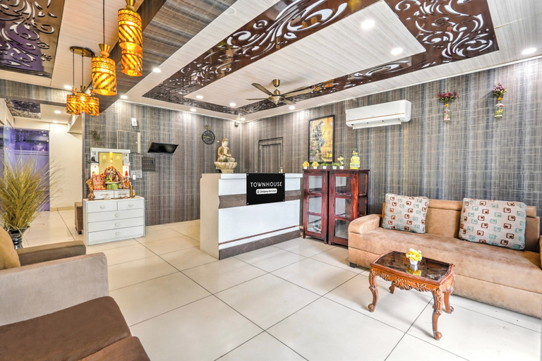Others 4, Townhouse Sector 47 Near Medanta, Gurgaon