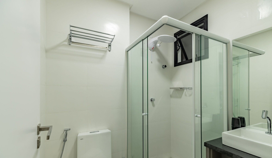 Bathroom 5, MHFA Studios em Prédio Luxuoso Vista Mar, Itapema