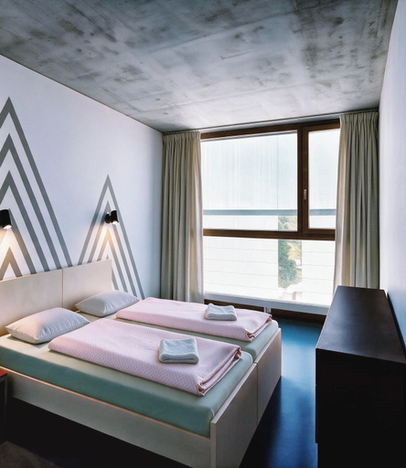 Others 5, Savognin Youth Hostel, Albula