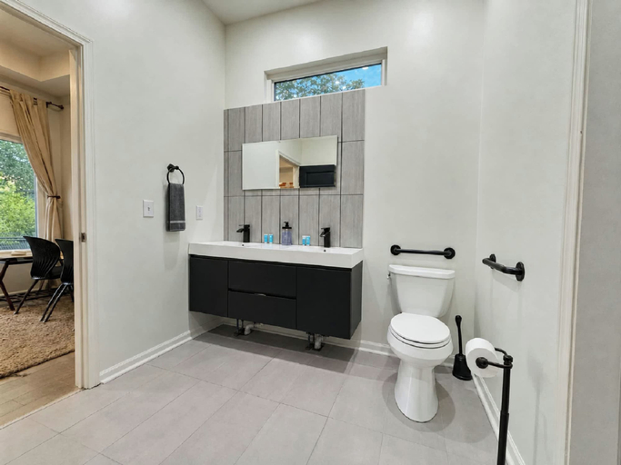 Others 4, Fountain Square 3BR 2 Kings Sleeps 8, Indianapolis