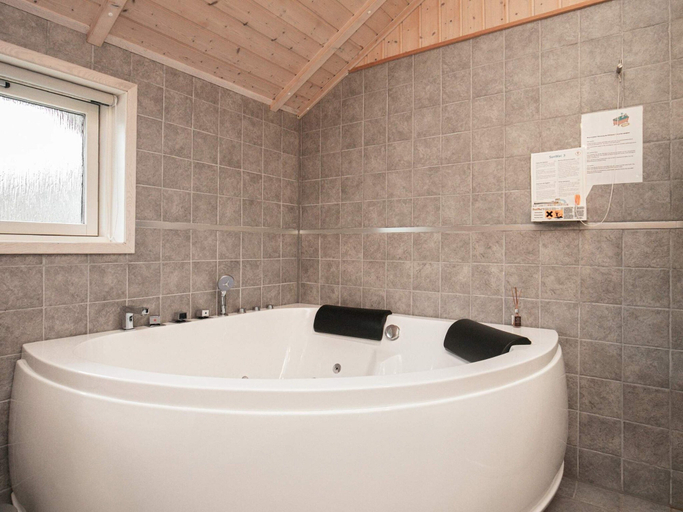 Bathroom 4, 5 Star Holiday Home in Vinderup, Holstebro