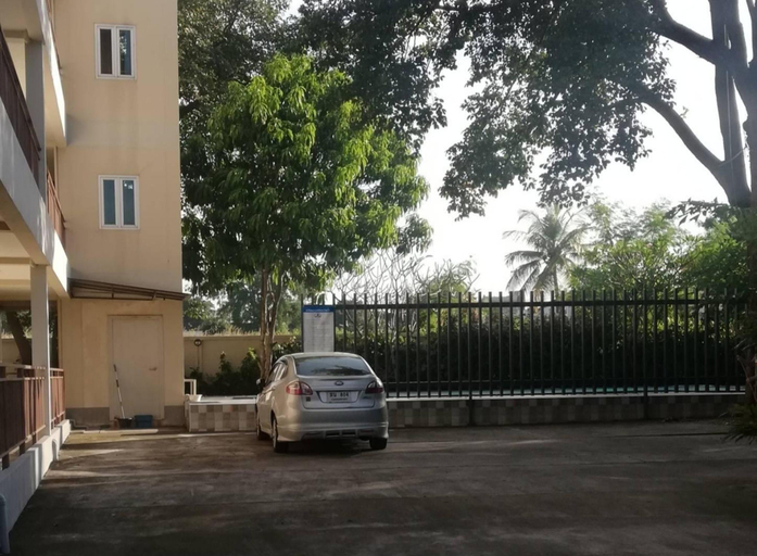 Others 4, Ap Apartment, Si Racha
