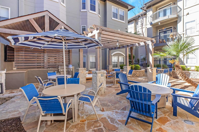 Others 5, Landing Modern 1BD in North Central, Bexar