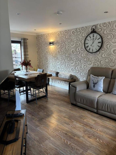 Others 4, House Sleeps 4 With Enclosed Garden, Argyll and Bute