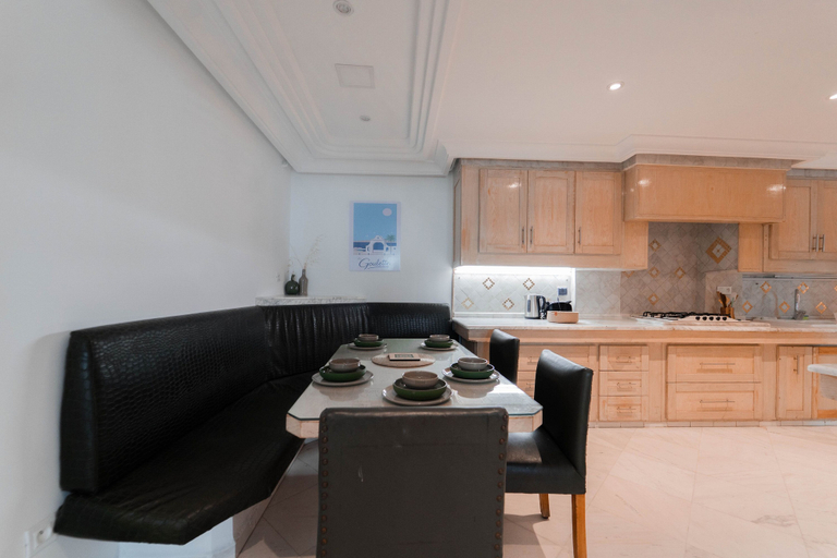 Others 3, Beachfront 2BR Sea View · La Goulette, La Goulette