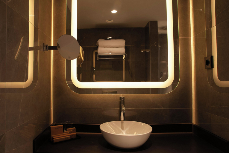Others 3, Leonardo Royal Hotel Madrid Valdebebas, Madrid
