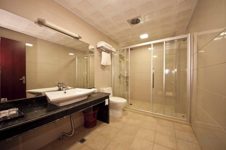 Bathroom 3, Lijing Hostel, Fuzhou