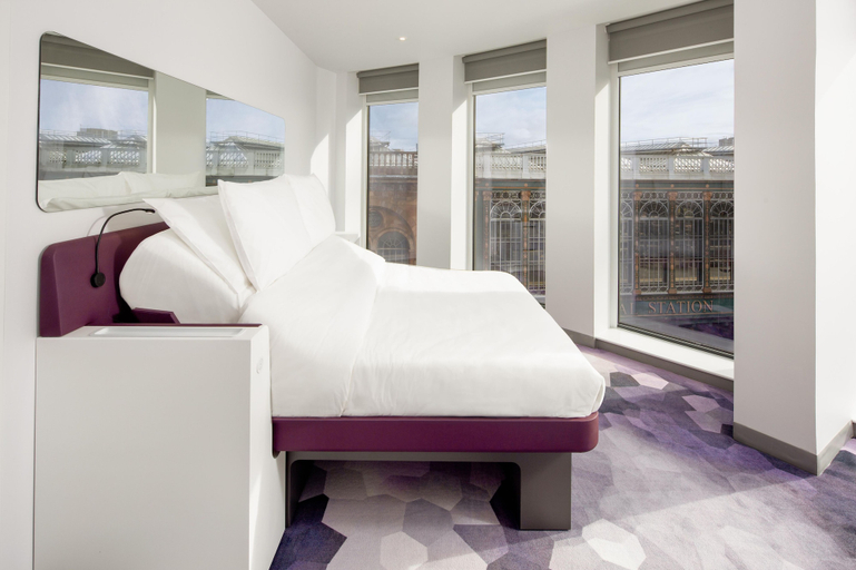 Bedroom 3, YOTEL Glasgow, Glasgow