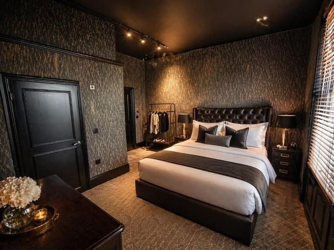 Others 1, Hotel Eighteen92, Sefton