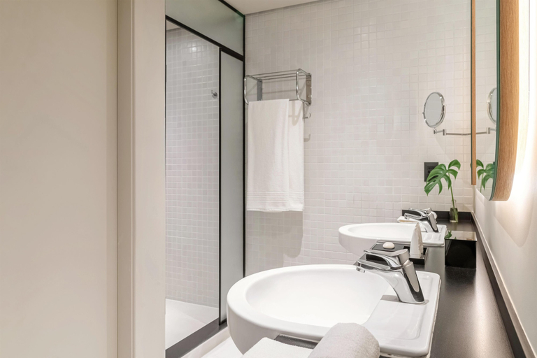 Bathroom 5, Almenat Embu das Artes, Tapestry Collection by Hilton, Embu
