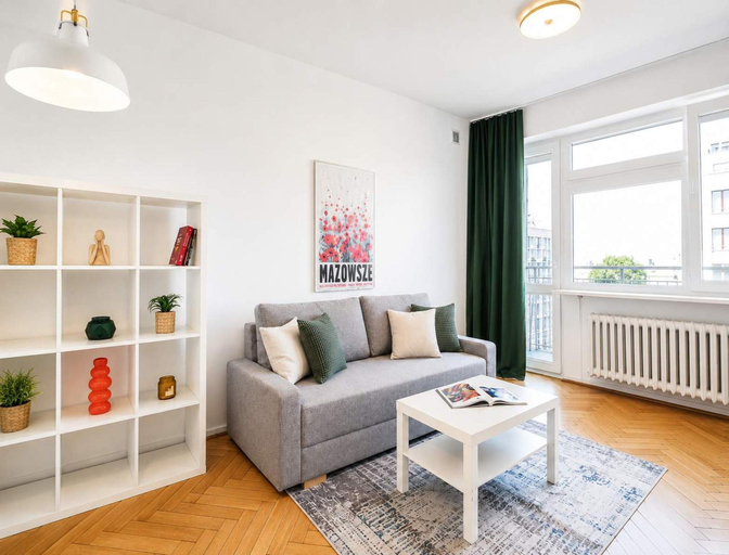 Others 5, Warsaw Apartment Near Metro, Warsaw
