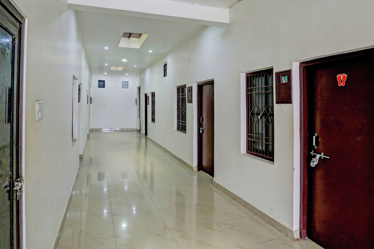 Others 2, Hotel O The Raghav Villa, Kaushambi