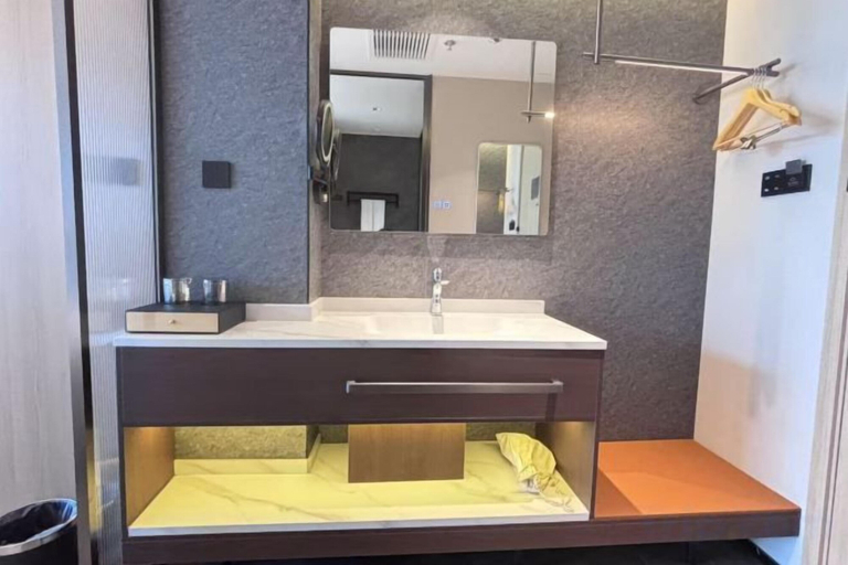 Bathroom 4, Zhouji Hotel, Zhoushan