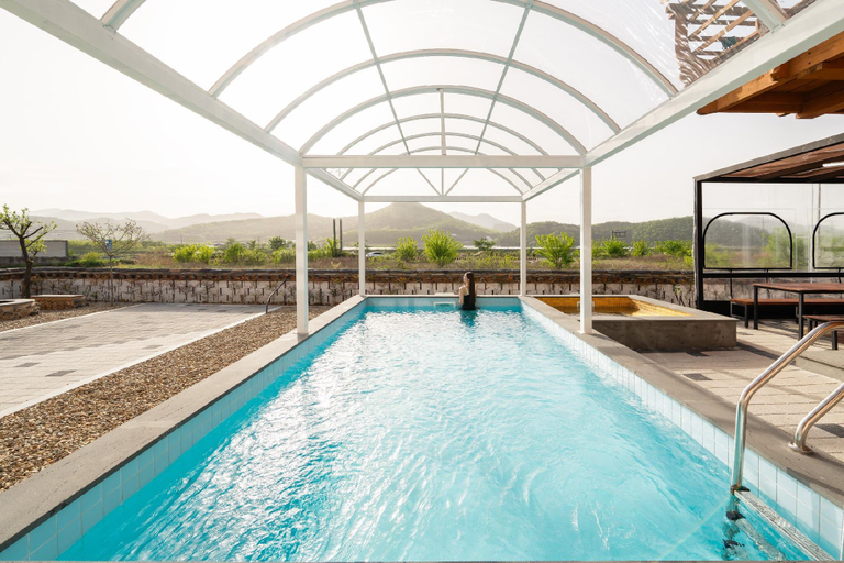Sport & Beauty 2, Gyeongju Jiseom Hanok Pool Villa Pension, Gyeongju