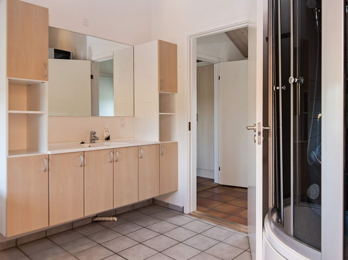 Bathroom, Rustic Holiday Home in Ebeltoft with Hot Tub, Syddjurs