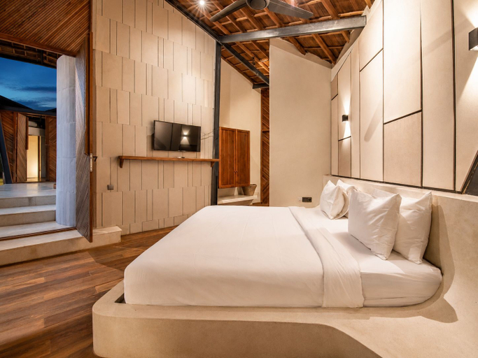 Others 3, Stunning 2-br Penthouse With View 800m to Beach, Badung