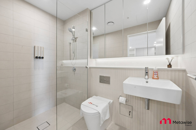 Others 2, Metawise BnB Reserve View 1BR Study Near Metro, Sydney