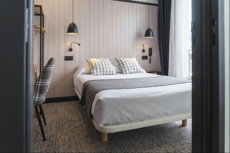 Bedroom 2, Sub Hotel, Hauts-de-Seine