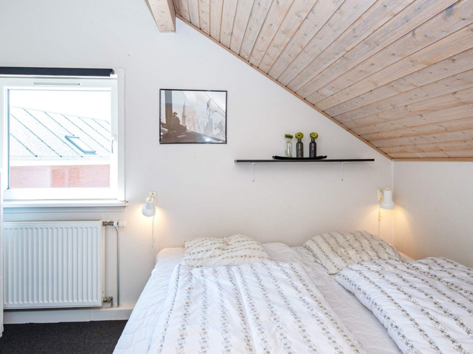 Others 5, 6 Person Holiday Home in Romo, Tønder