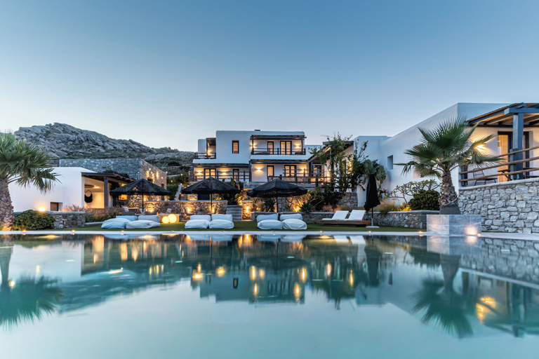 Exterior & Views
