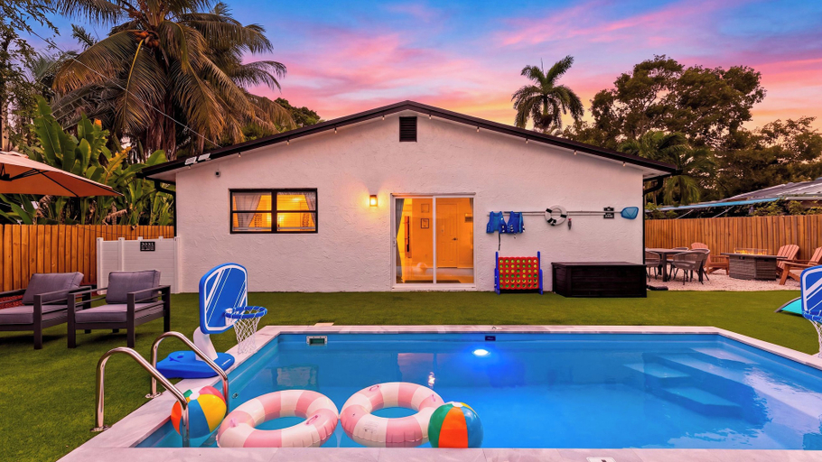 Others 1, Hoop & Splash House by Avantstay Game Room + Pool + Firepit + Minutes to Las Olas, Broward