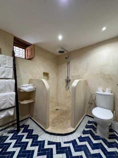 Bathroom 2, dar faracha fes, Fès